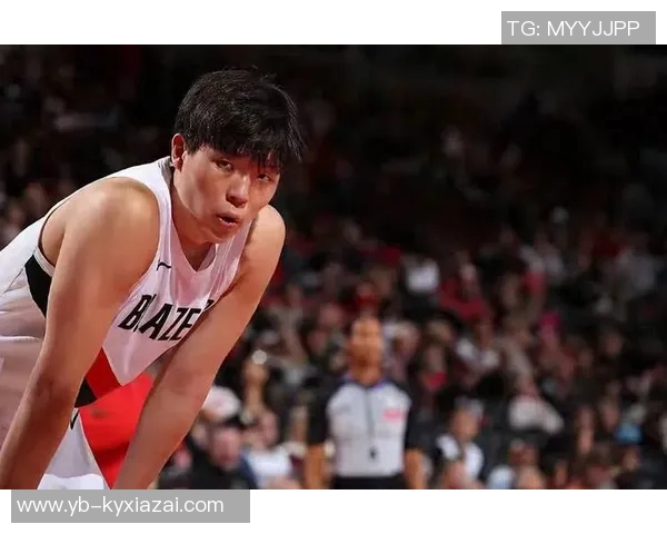 杨瀚森在篮下对抗能力不足前场篮板和挡拆时易遭犯规困扰 杨瀚森在篮下对抗能力不足前场篮板和挡拆时易遭犯规困扰